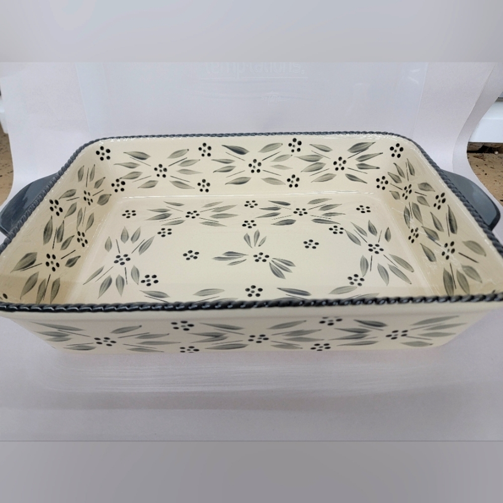 Casserole Dish with lid